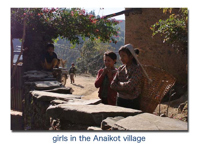 アネコット村の少女たち